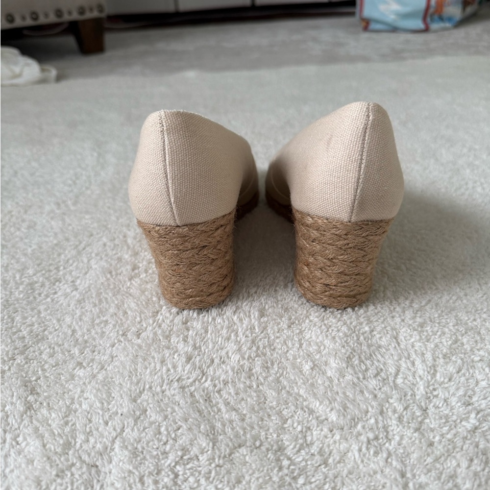 Adrienne Vittadini beige size 7 espadrille shoes - Picture 6 of 9